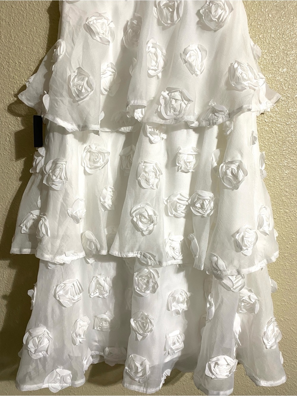 Lulus Exceptional Entrance White Sleeveless Tiered Rosette Midi Dress Size L NWT - Picture 13 of 16